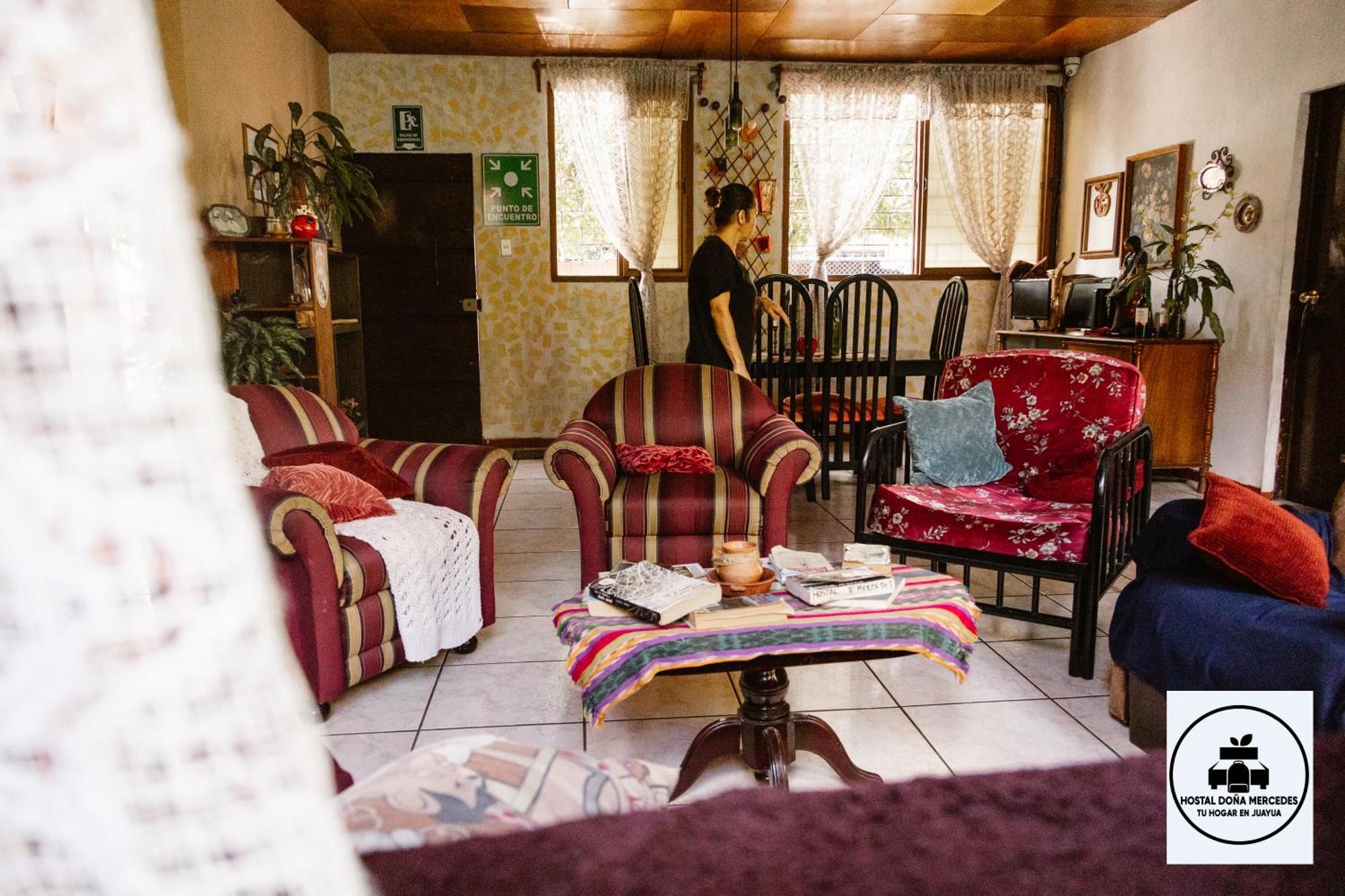Hostal Dona Mercedes Juayua Exterior photo