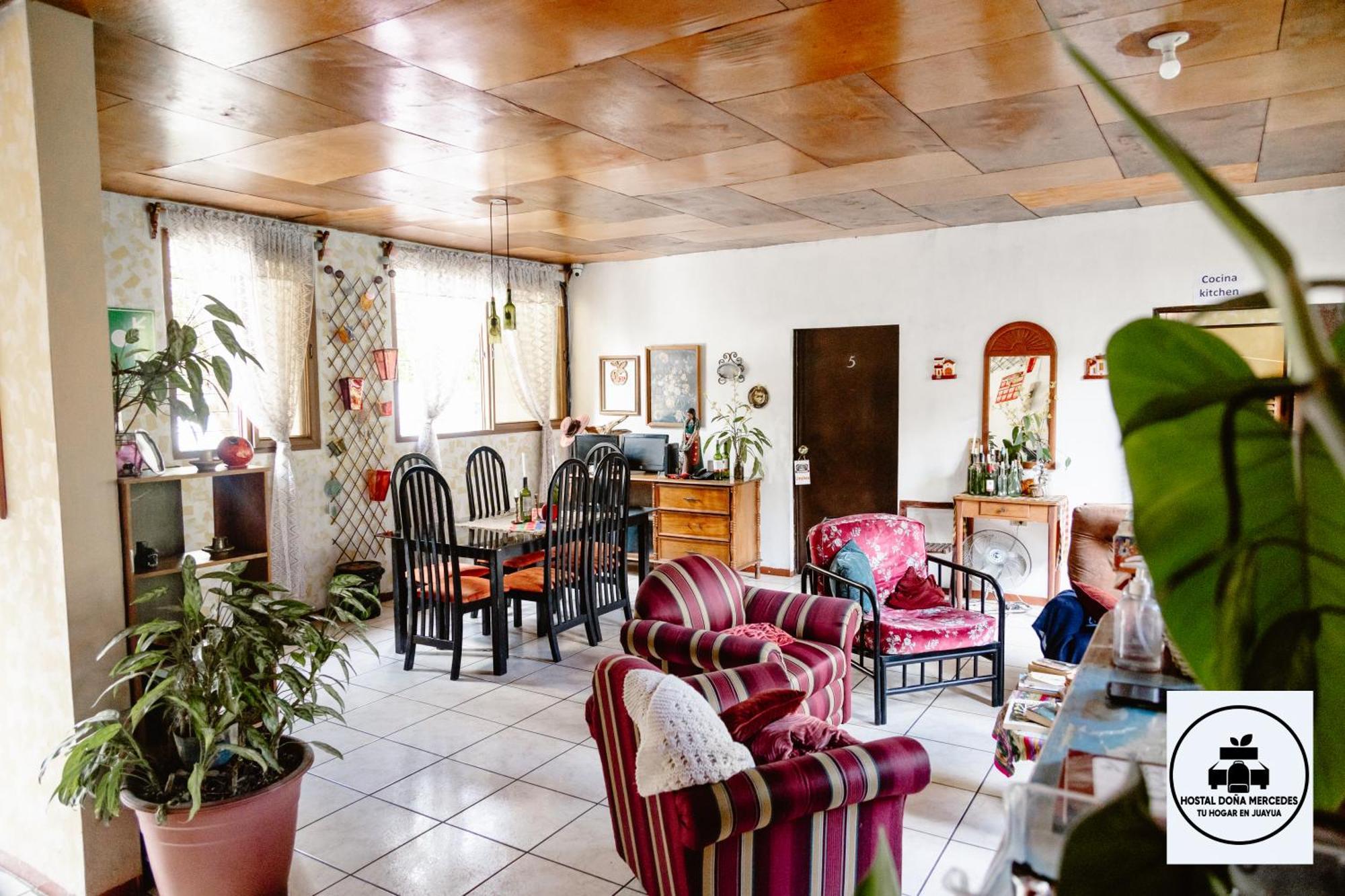 Hostal Dona Mercedes Juayua Exterior photo