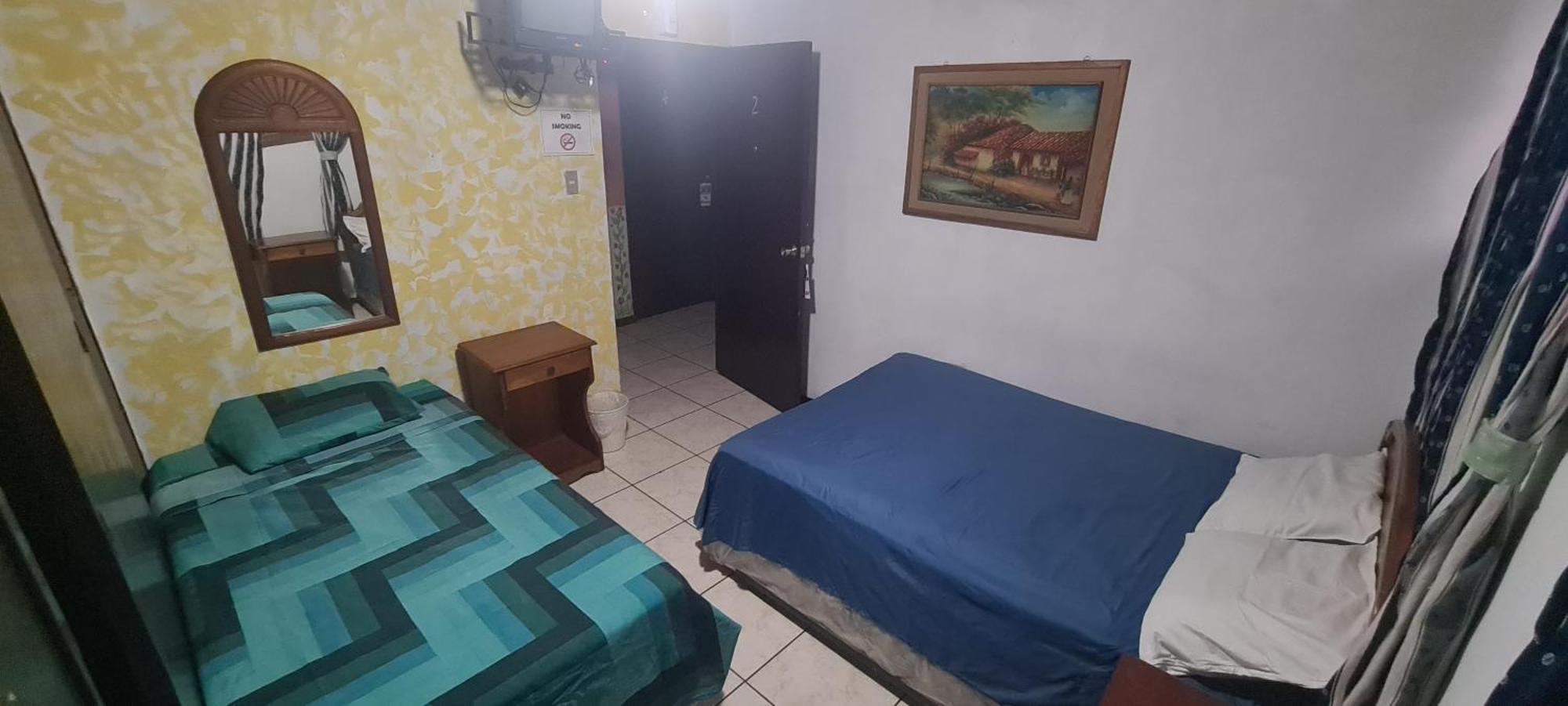 Hostal Dona Mercedes Juayua Exterior photo
