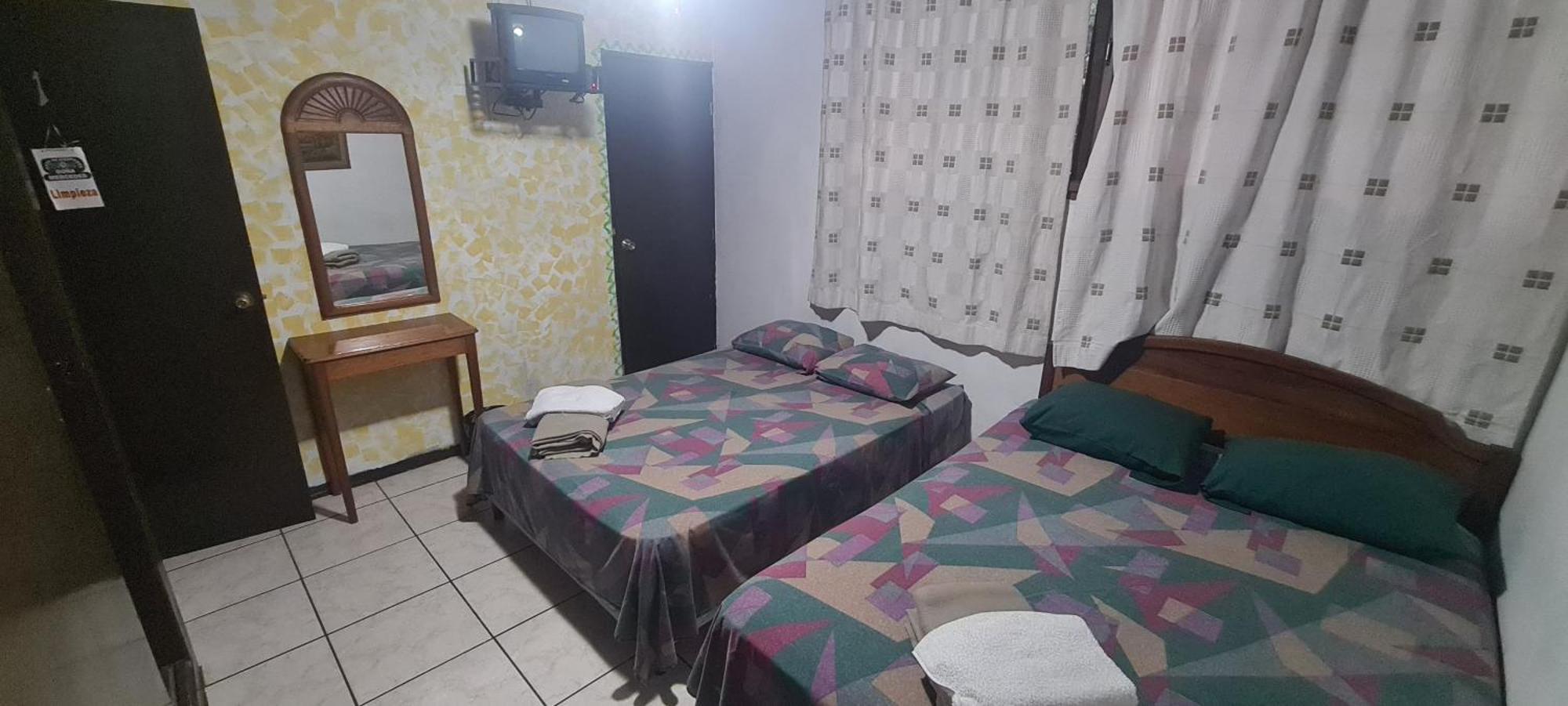 Hostal Dona Mercedes Juayua Exterior photo