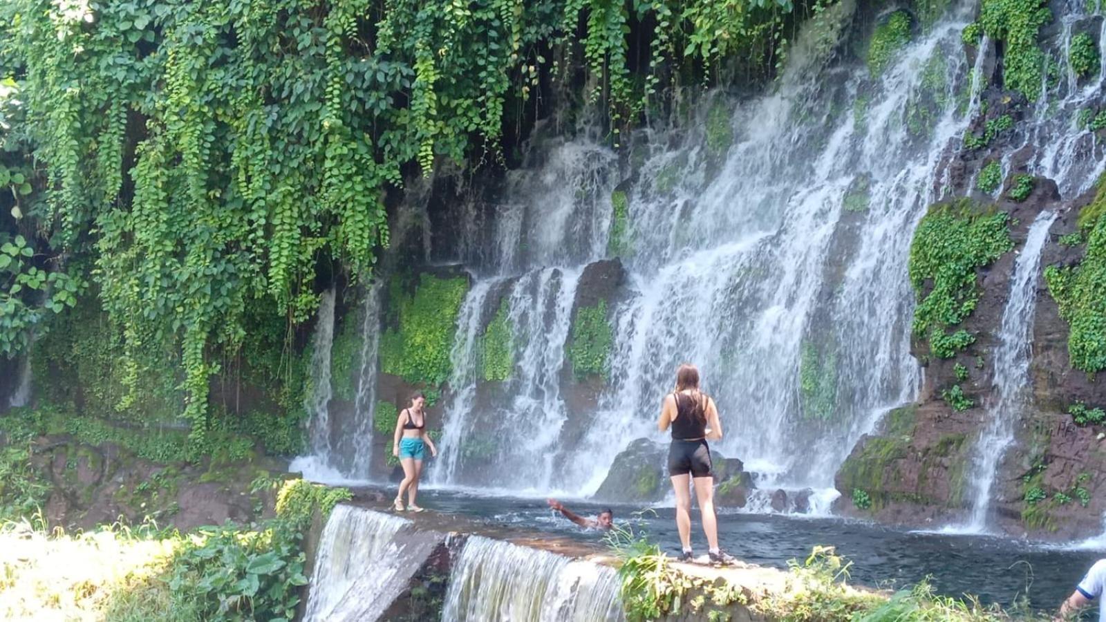 Hostal Dona Mercedes Juayua Exterior photo