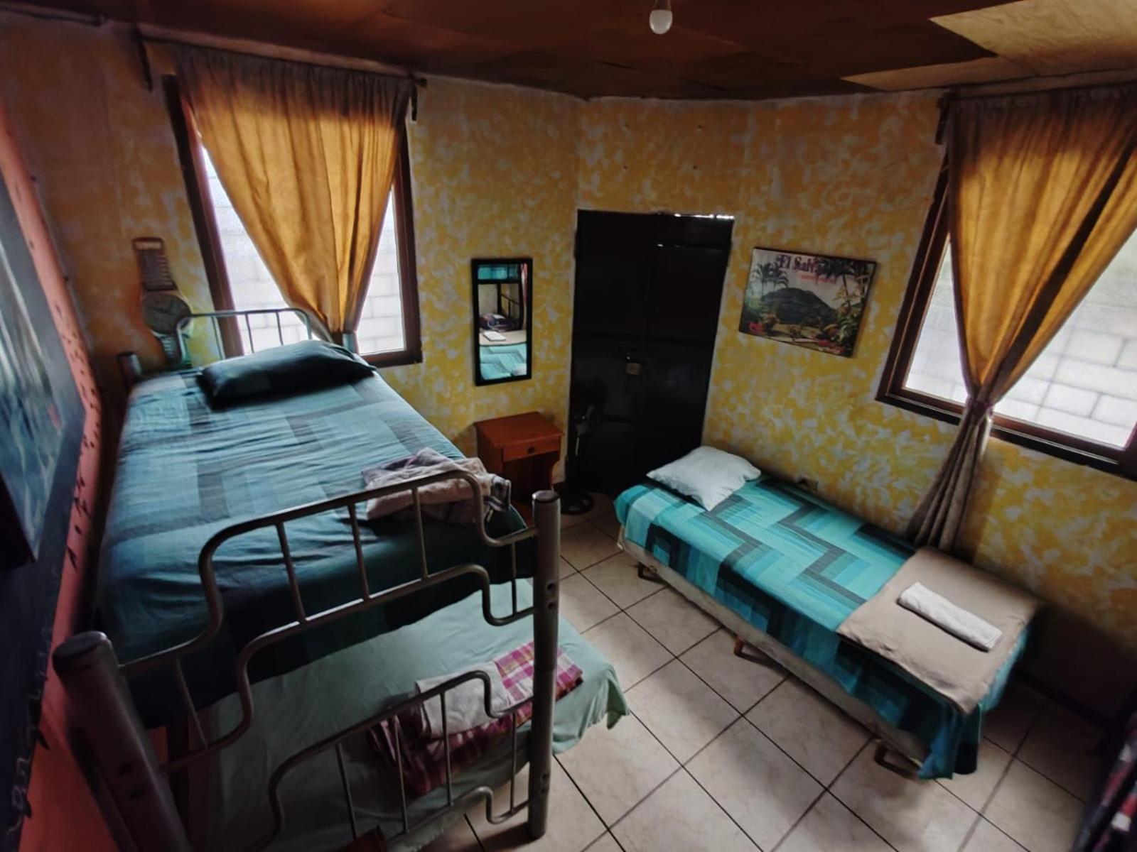 Hostal Dona Mercedes Juayua Exterior photo